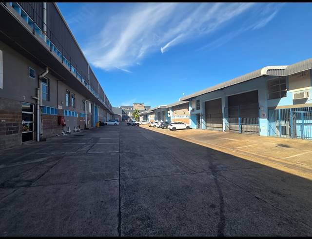 363M² WAREHOUSE TO LET IN NEW GERMANY